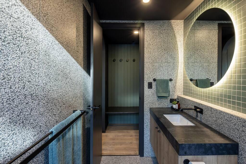Luxury Vineyard Cabin Escape