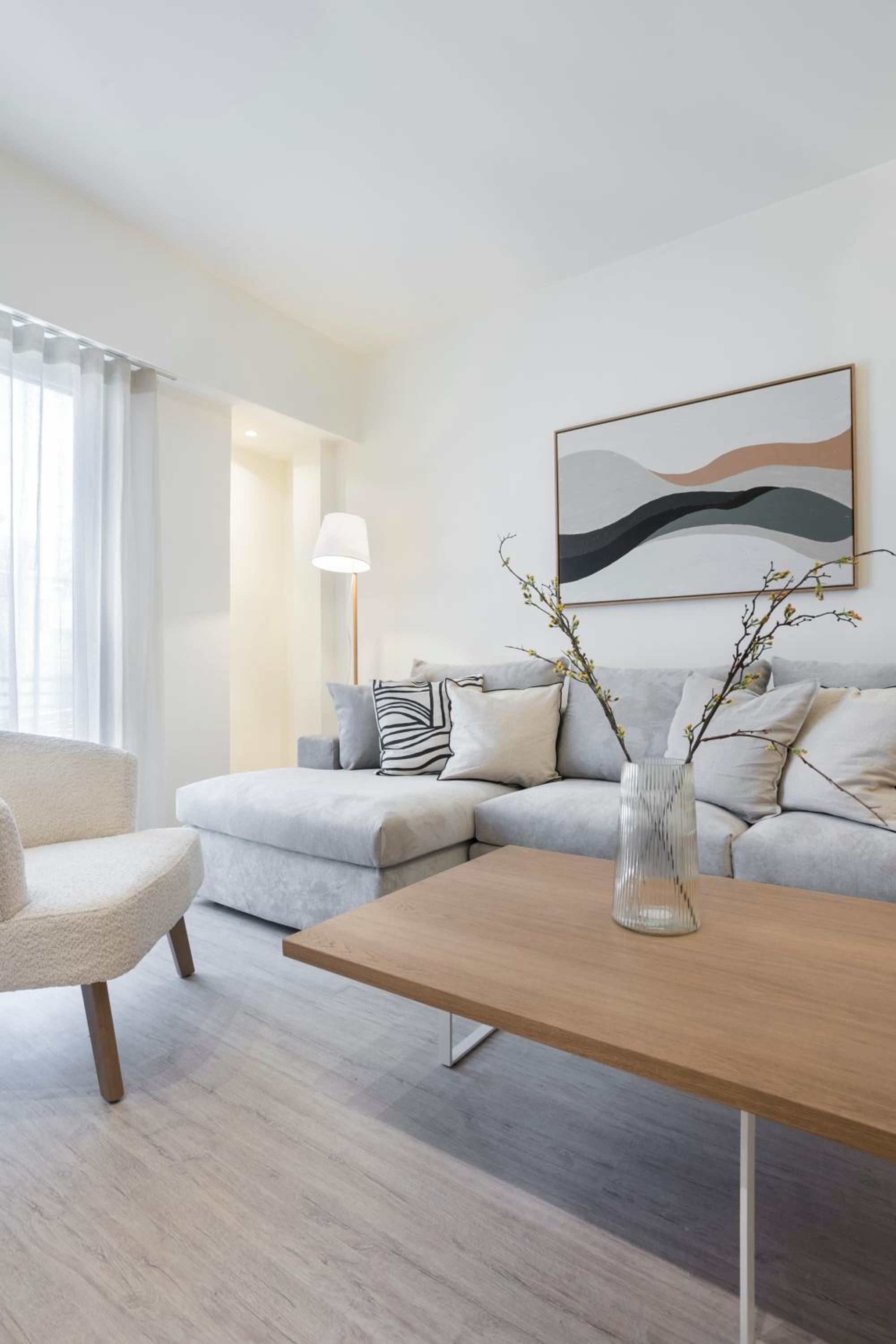 Deluxe Apartment in Kallithea with Balcony & Wifi