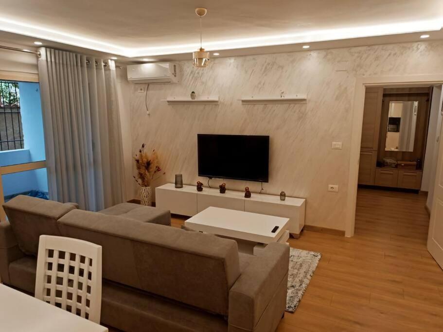 Caka’s Central Apartment