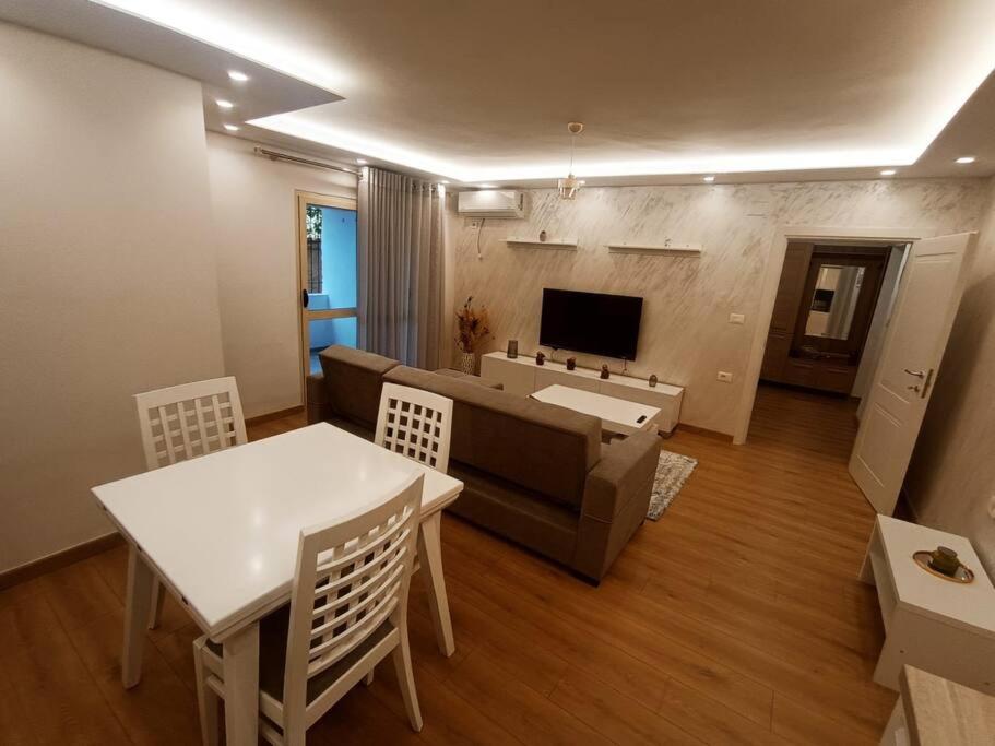 Caka’s Central Apartment