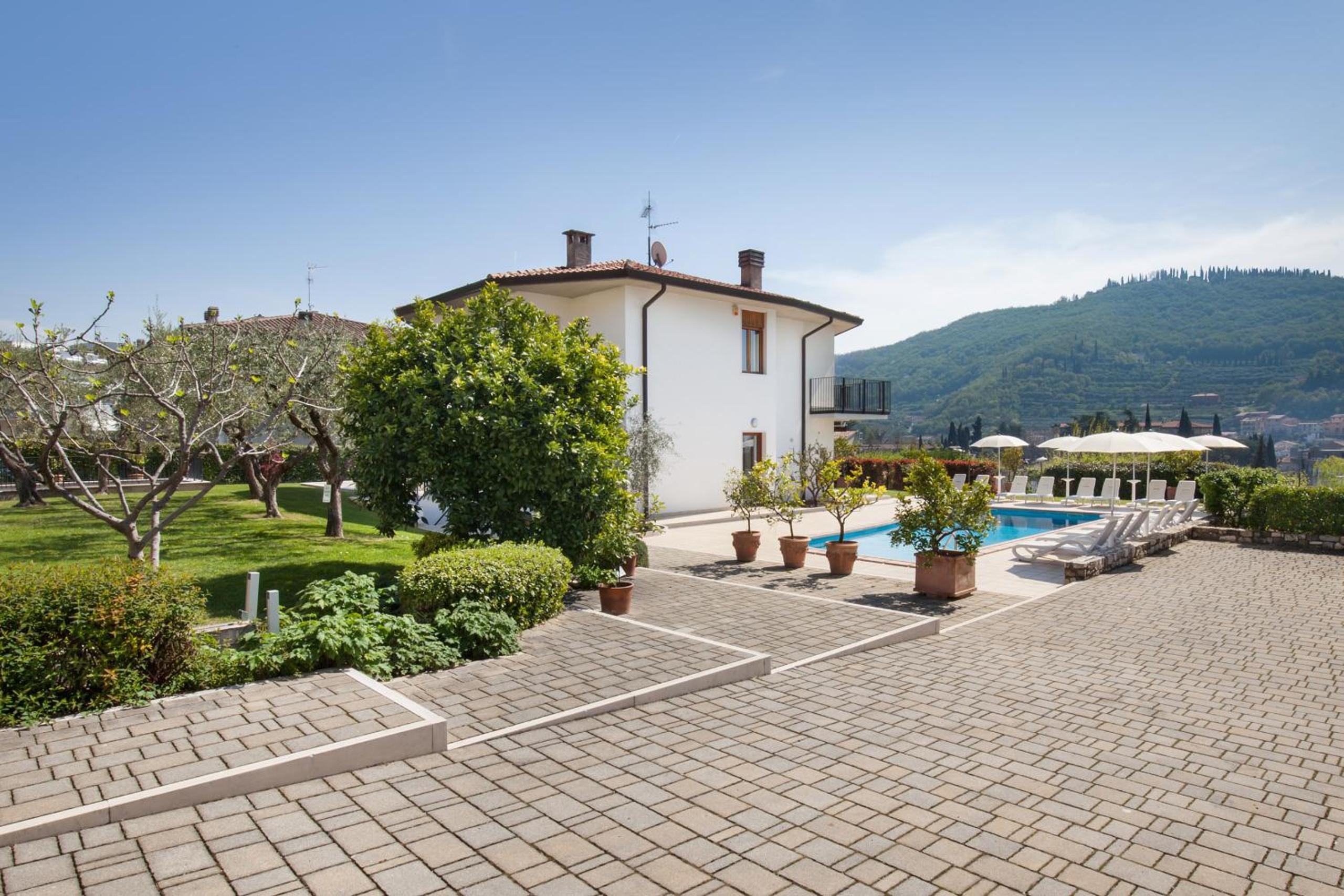 Ca' Le Terrazze With Pool