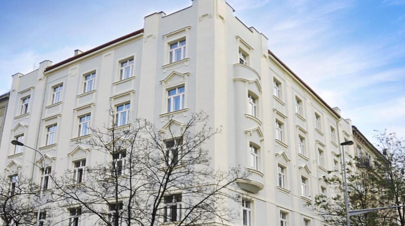 Rooftop Penthouse with Terrace, Prime Location
