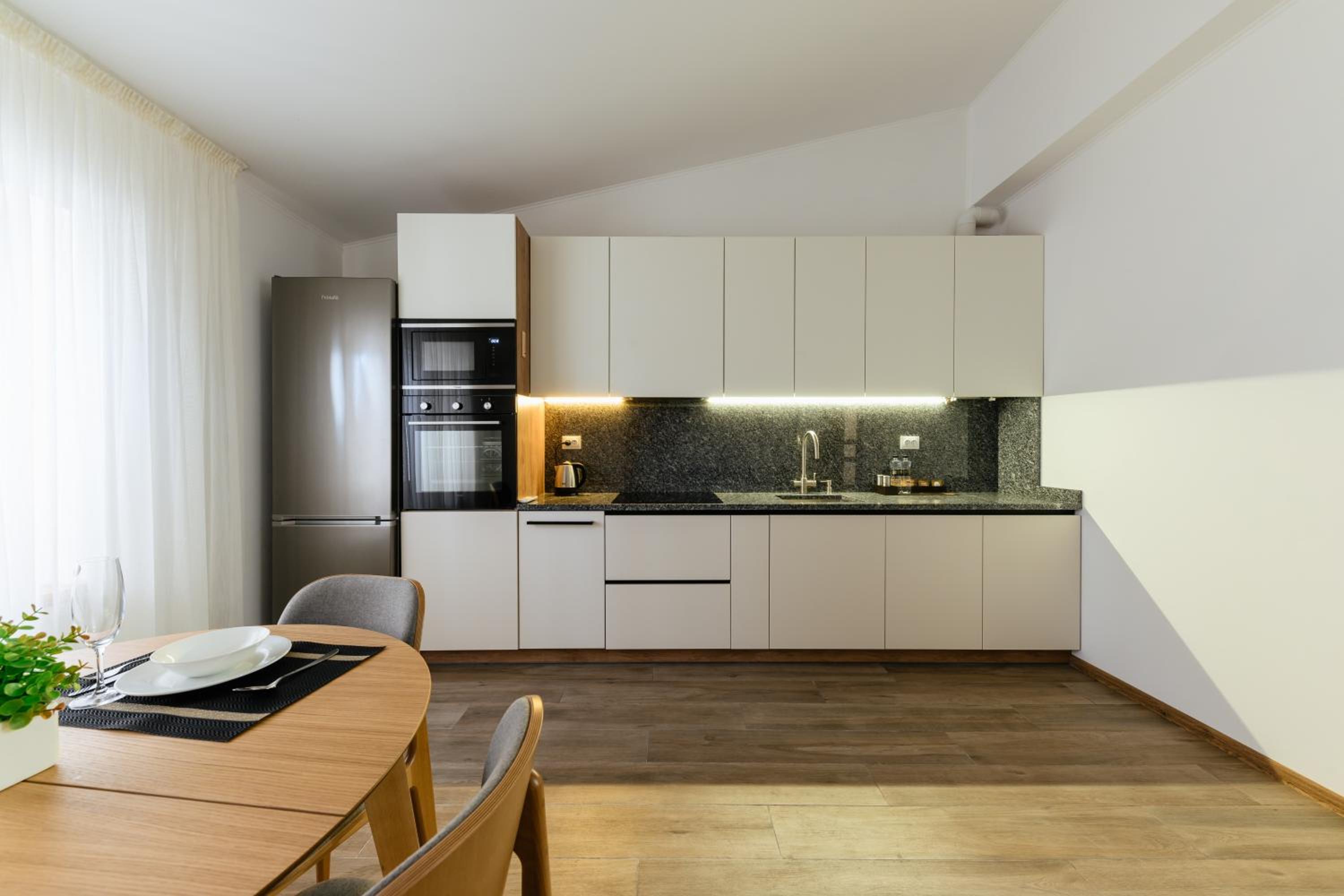 EVURI Apartments Uzhorod view 2