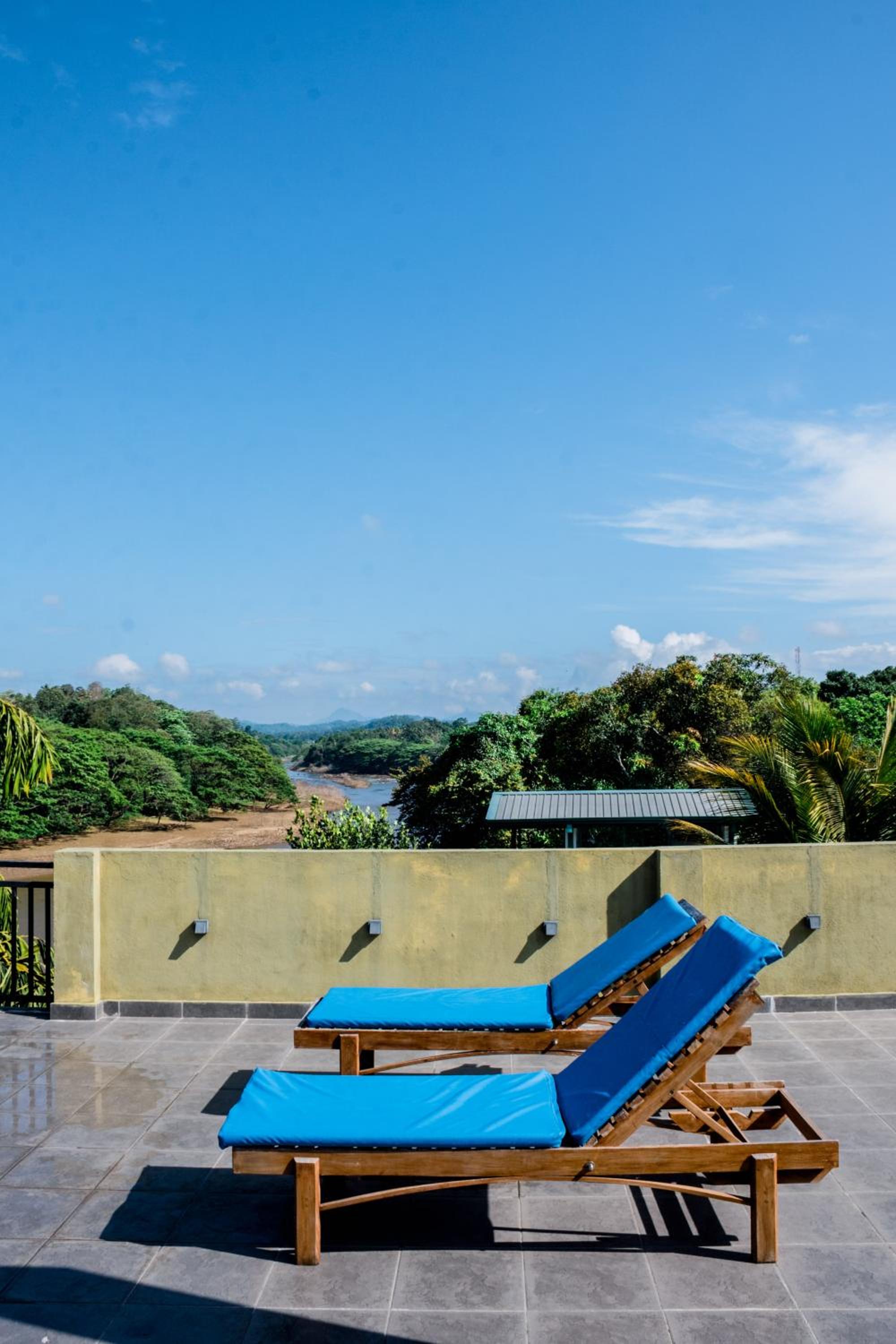 Riverview Bliss