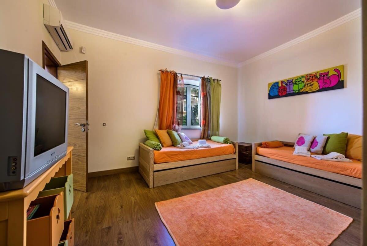 Villa Mauri Luxe - Beautiful beachfront villa