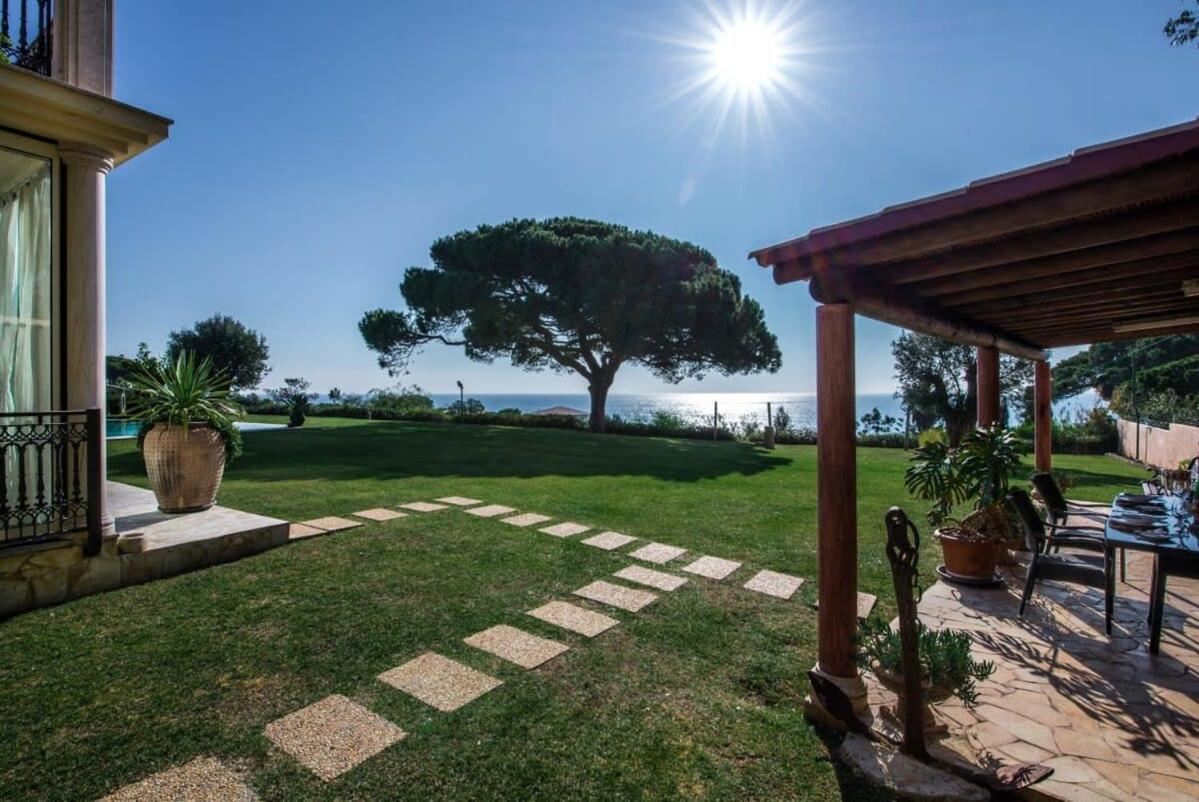 Villa Mauri Luxe - Beautiful beachfront villa