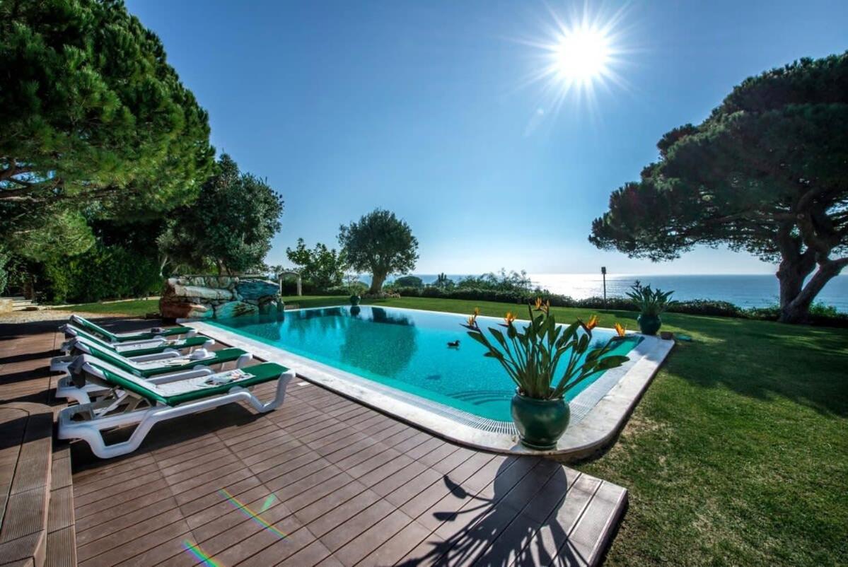 Villa Mauri Luxe - Beautiful beachfront villa