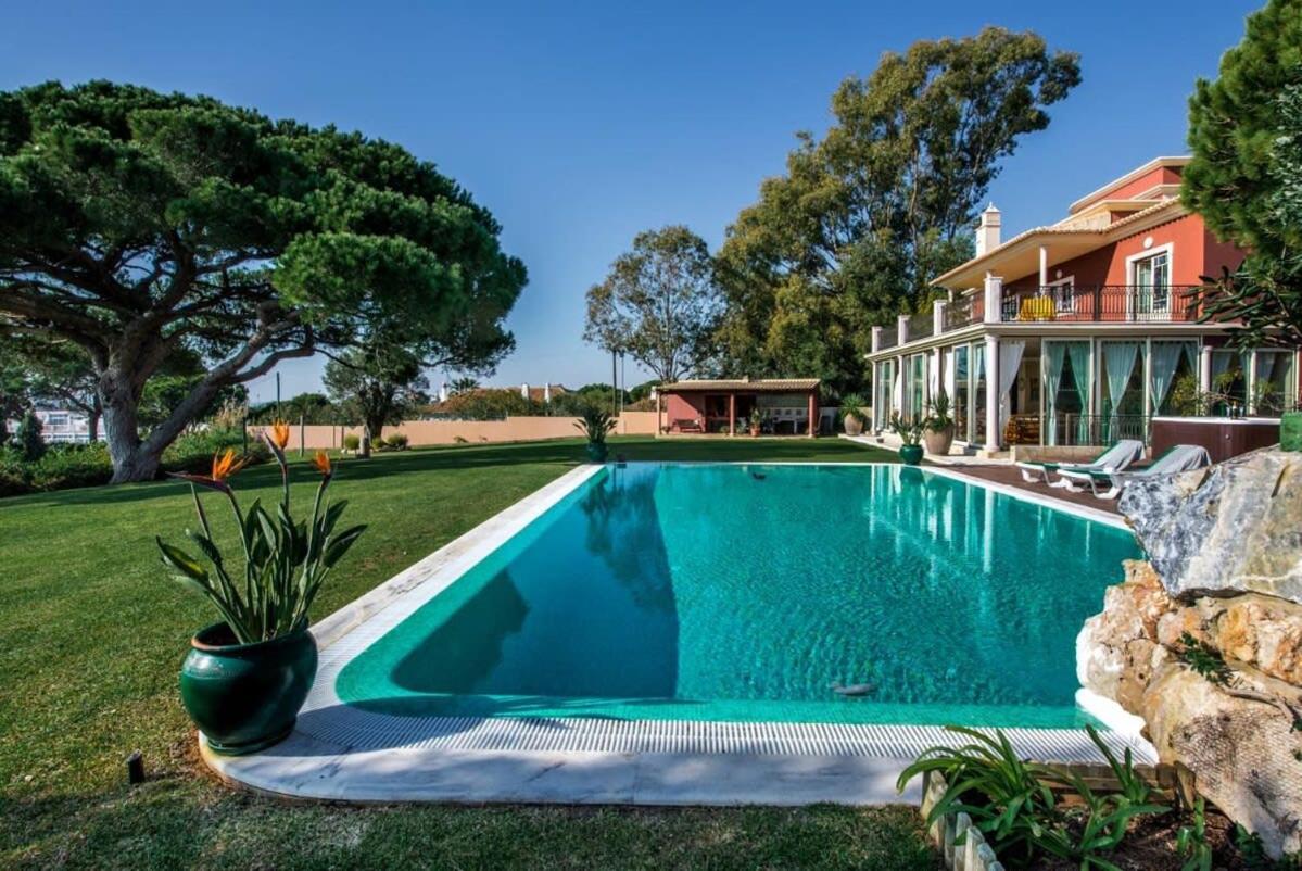 Villa Mauri Luxe - Beautiful beachfront villa