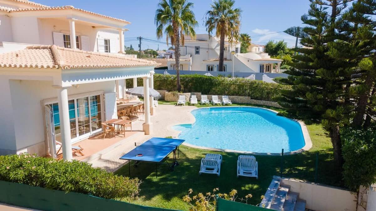 Villa Gale Grande - bright airy property with a private pool view 2