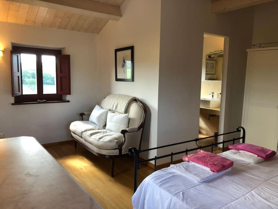 Casa San Pietro, restored farmhouse with pool