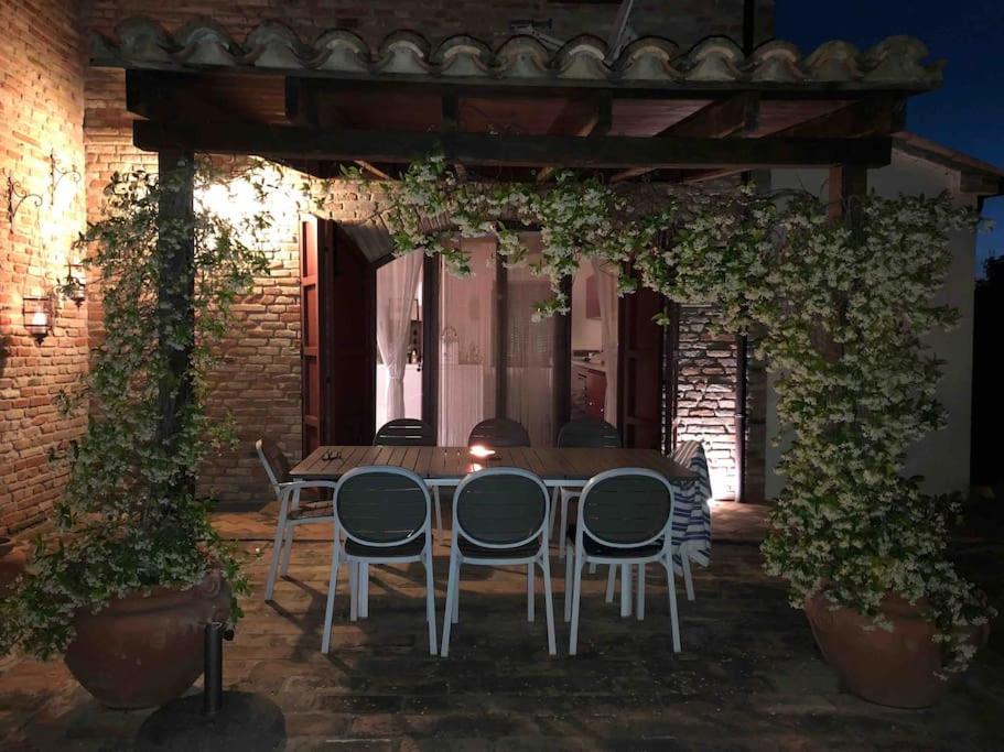 Casa San Pietro, restored farmhouse with pool