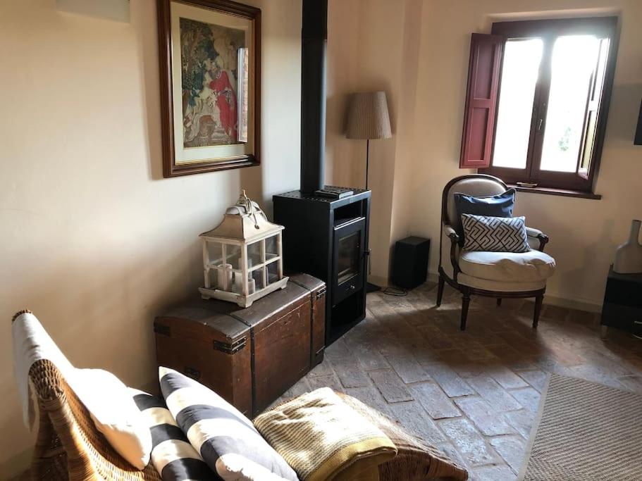 Casa San Pietro, restored farmhouse with pool