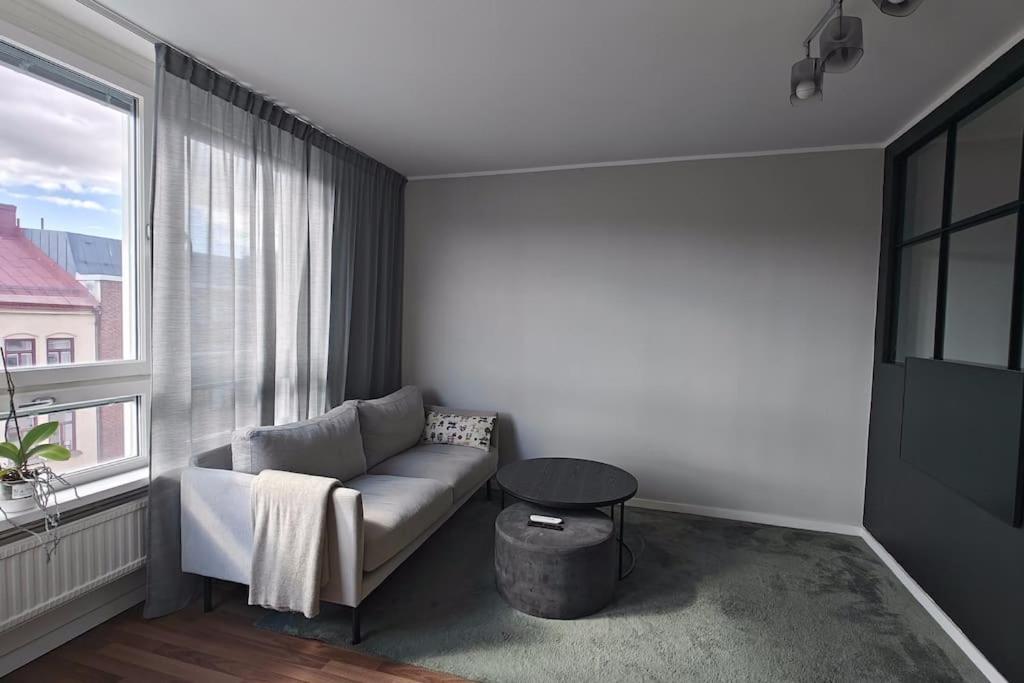 City Center with Stunning Views view 5