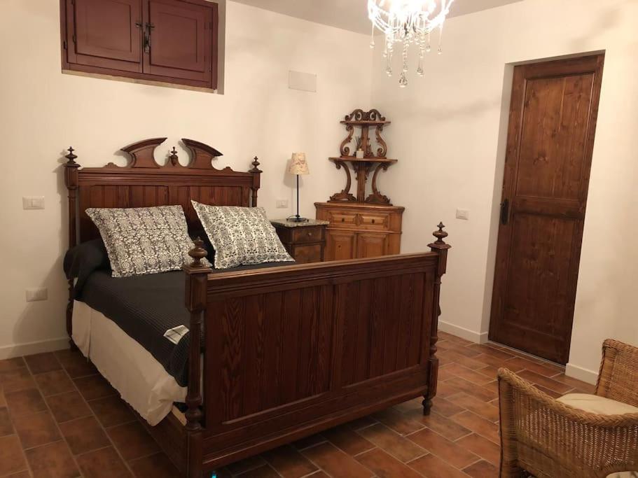 Casa San Pietro, restored farmhouse with pool