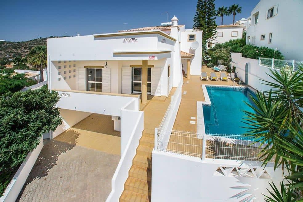 Villa Almanda - Spacious villa perfectly located between Albufeira Marina and the Old Town