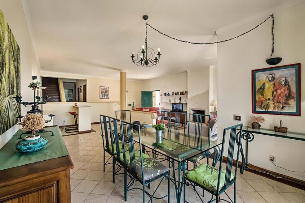 Villa Almanda - Spacious villa perfectly located between Albufeira Marina and the Old Town