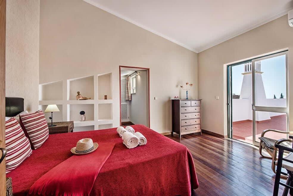 Villa Almanda - Spacious villa perfectly located between Albufeira Marina and the Old Town