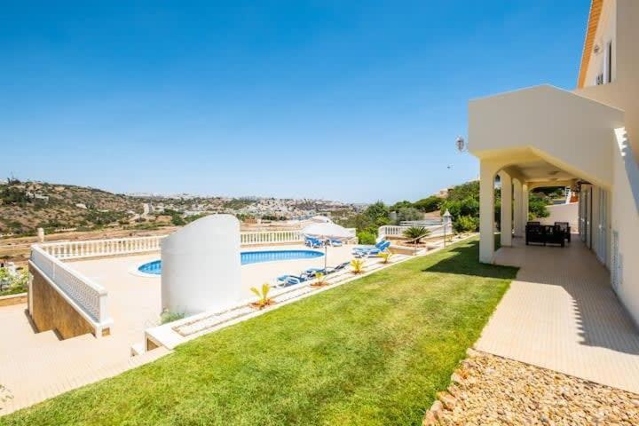Villa Mendes - Walking distance to the beach view 3