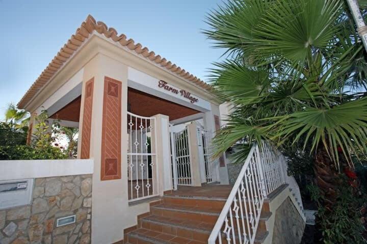 Villa Arade - Complex ideal for families view 2