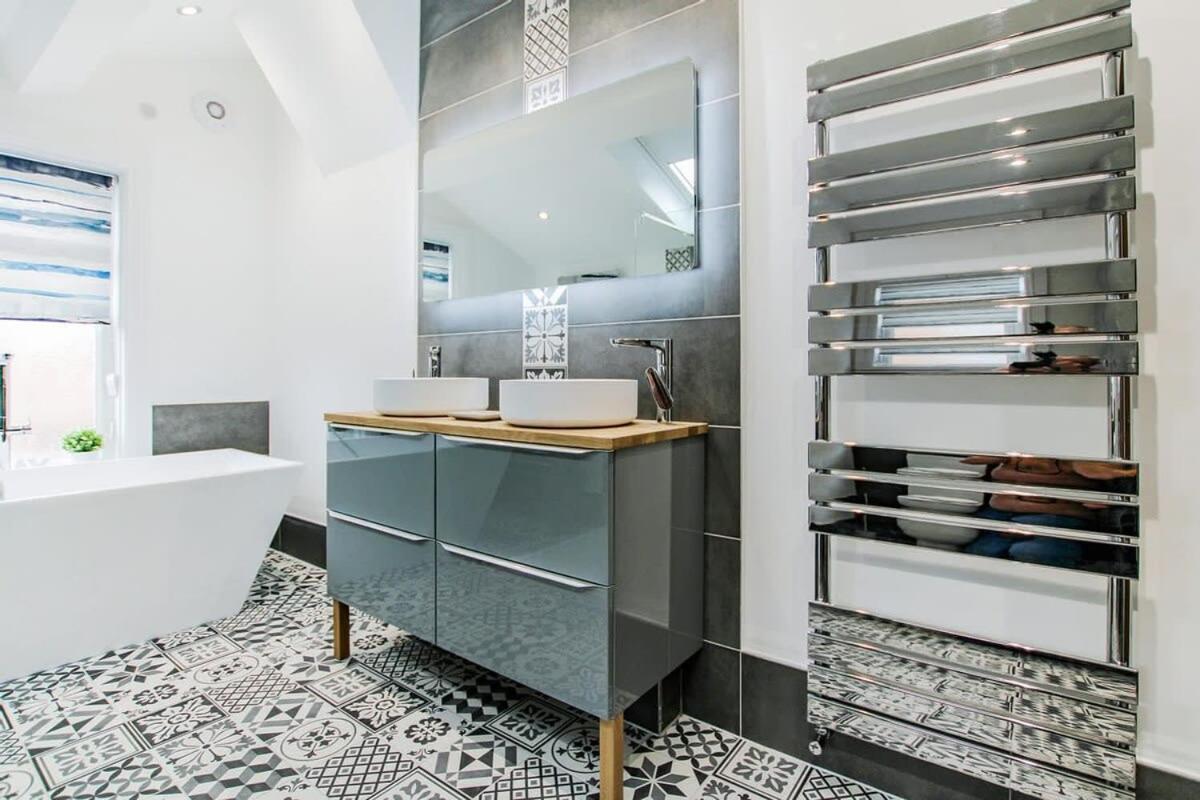 Rydal House - central location and stylish interiors