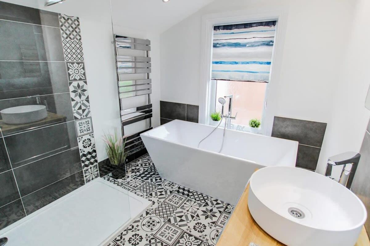 Rydal House - central location and stylish interiors