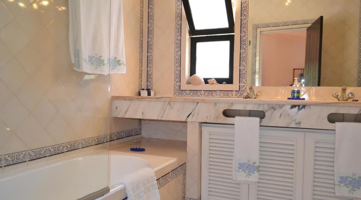 Villa Pinhal- Beautiful Villa located in quiet area