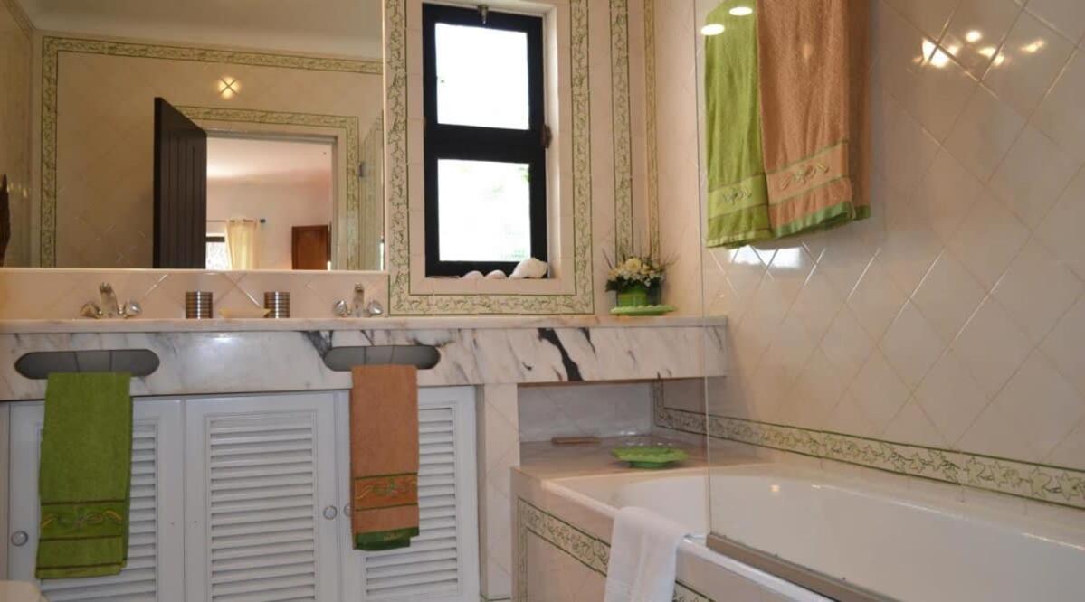 Villa Pinhal- Beautiful Villa located in quiet area