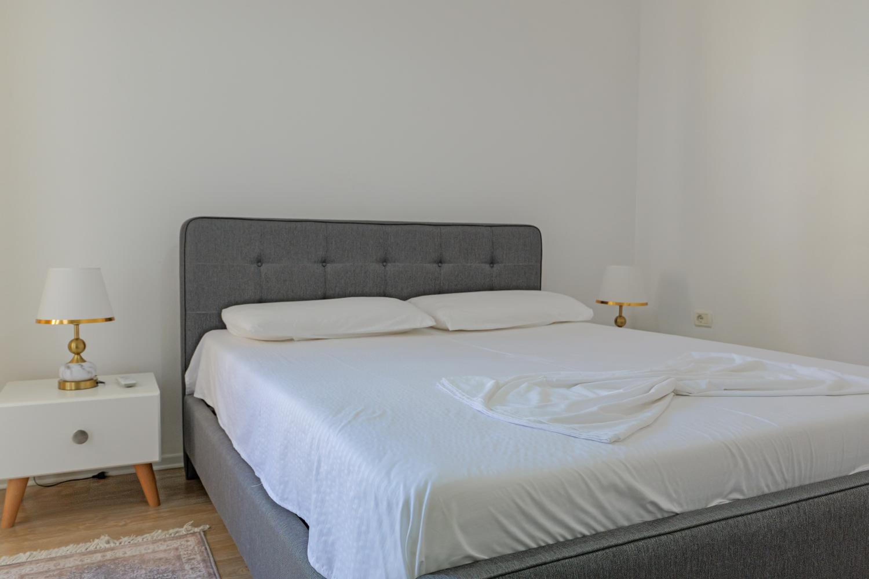 Emiljano Apartment