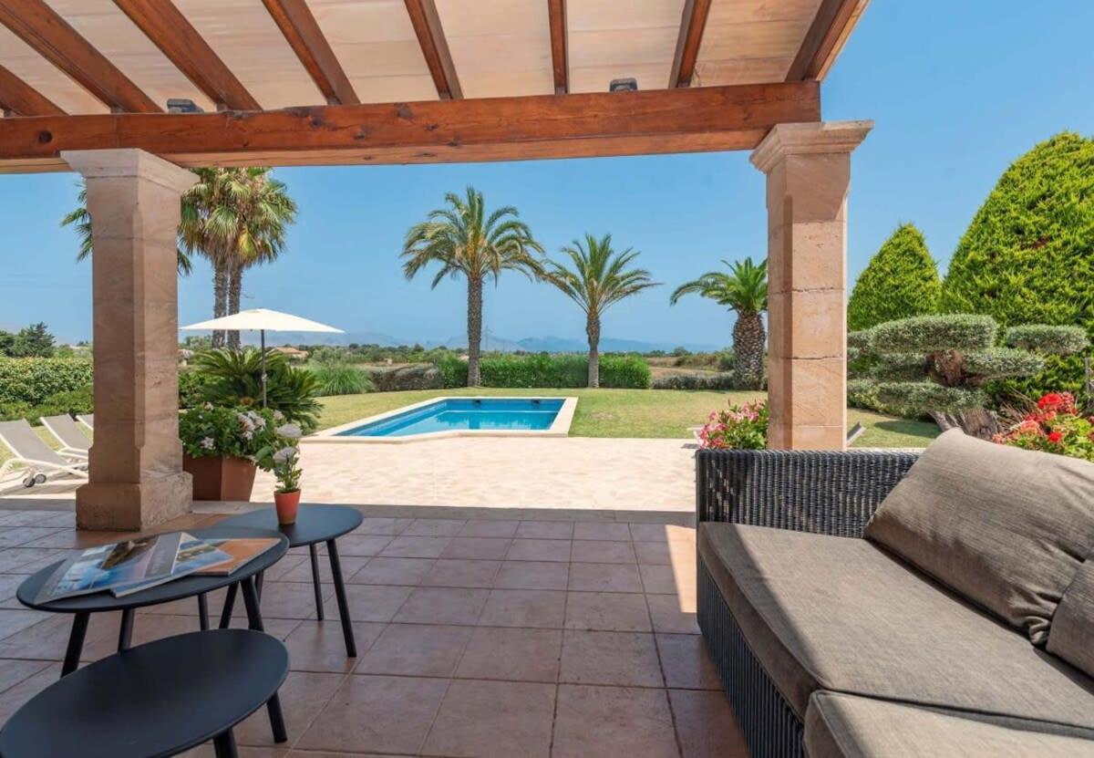 Villa Alexia - Luxury spacious villa sleeping 8 view 4