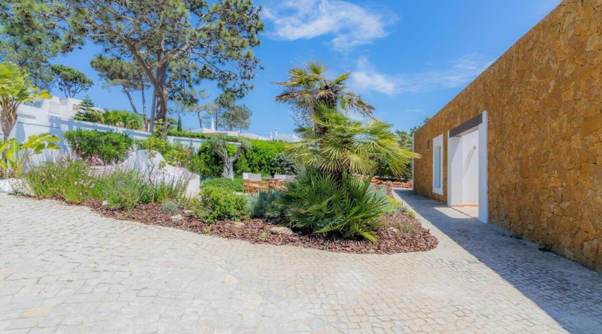 Villa Prado - Beautiful beachfront villa view 3