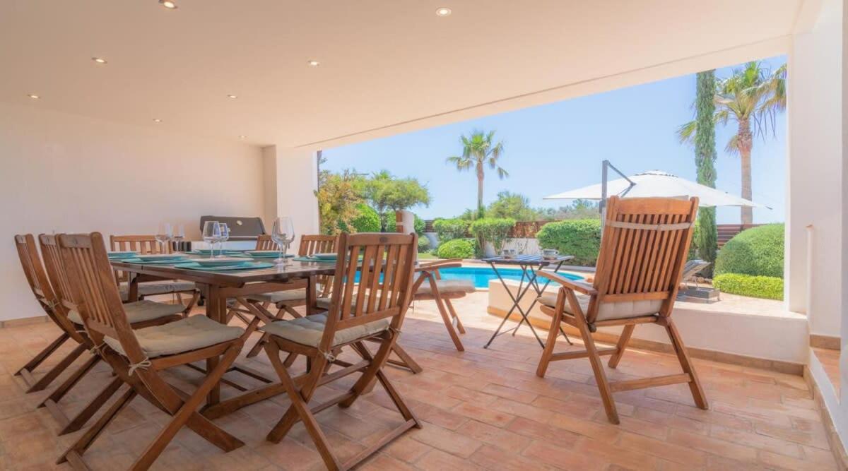 Villa Prado - Beautiful beachfront villa view 4