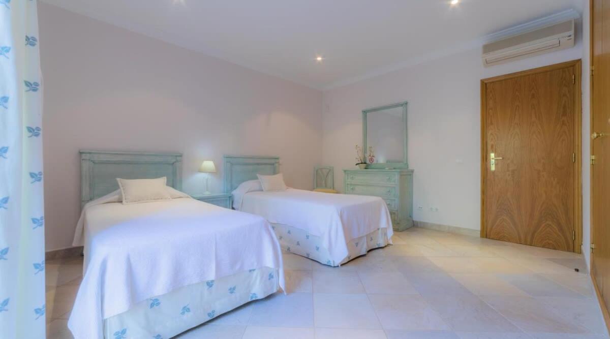Almancil Vacations - Villa Tulipa - luxury golfing resorts - Property Image 4