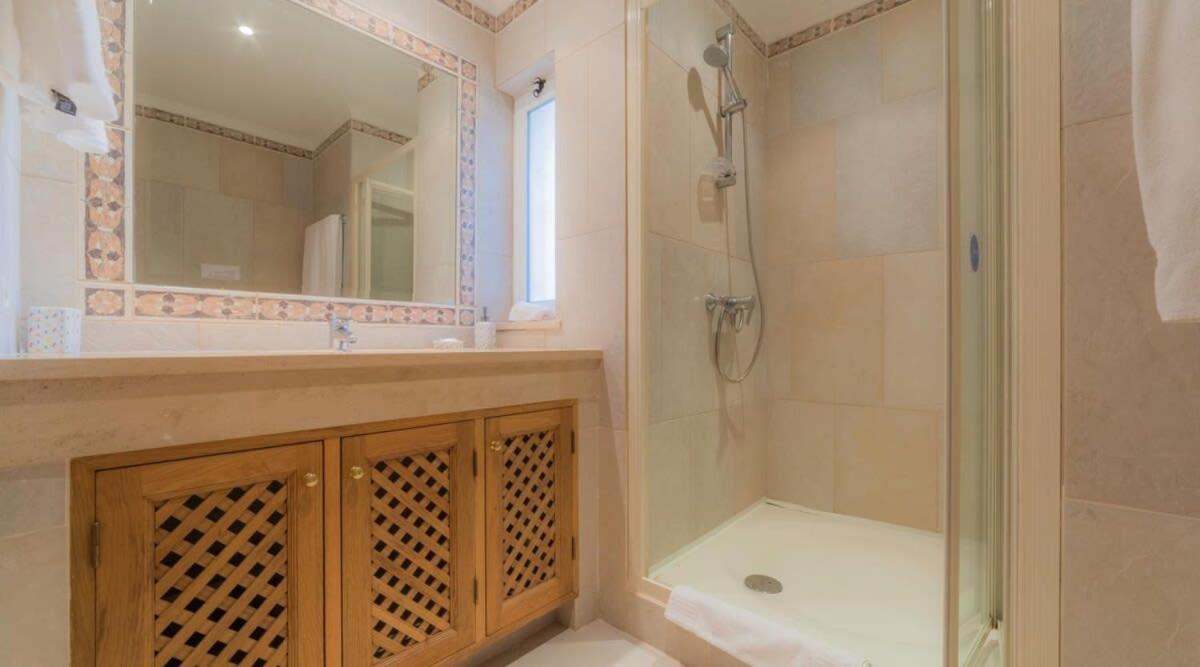 Almancil Vacations - Villa Tulipa - luxury golfing resorts - Property Image 9