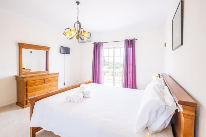 Casa Bella Vista - Fantastic spacious villa with beautiful views views of the Algarvian mountains, Monchique