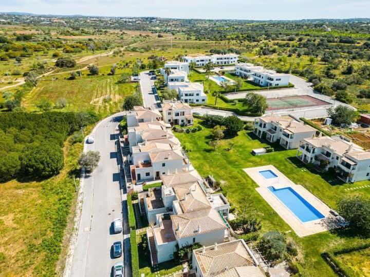 Apartment Pera - great complex, communal pool