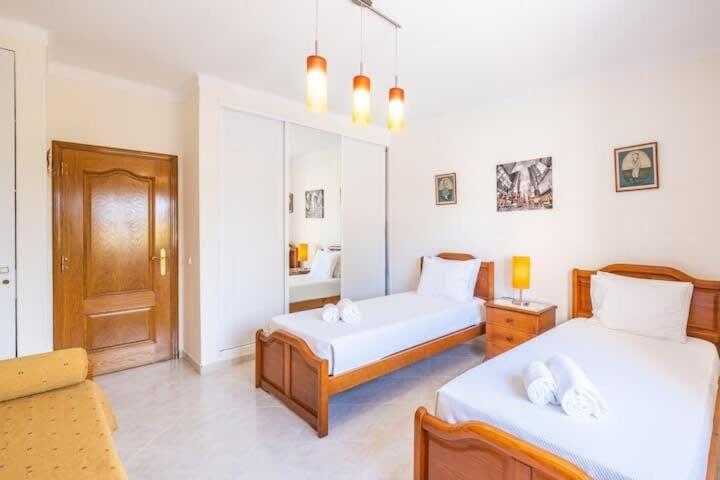 Casa Bella Vista - Fantastic spacious villa with beautiful views views of the Algarvian mountains, Monchique