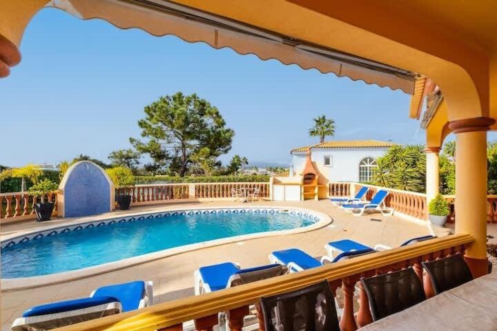 Casa Bella Vista - Fantastic spacious villa with beautiful views views of the Algarvian mountains, Monchique