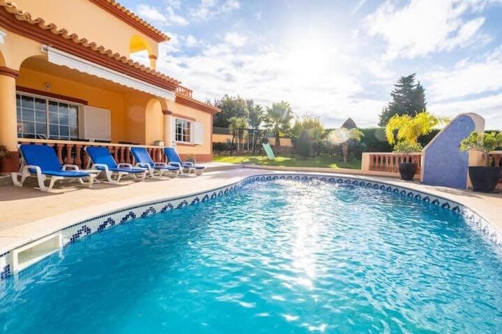 Casa Bella Vista - Fantastic spacious villa with beautiful views views of the Algarvian mountains, Monchique