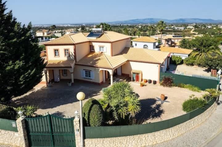 Casa Bella Vista - Fantastic spacious villa with beautiful views views of the Algarvian mountains, Monchique