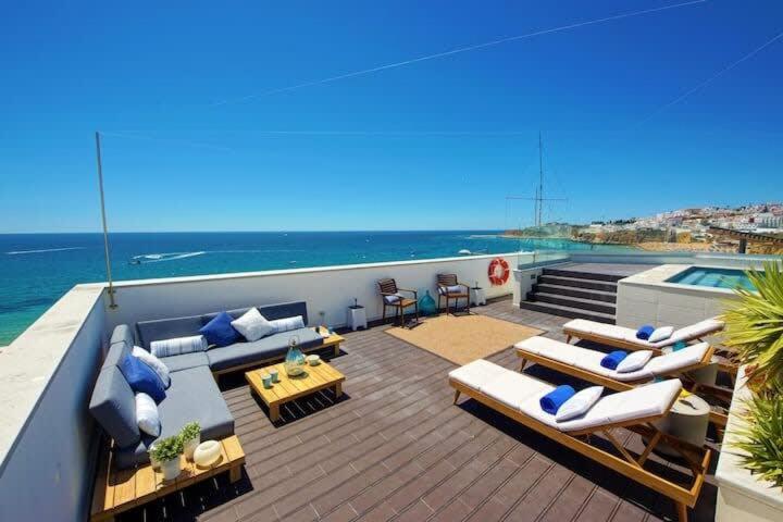 Villa Dior View - Luxury beachfront villa with rooftop pool view 4