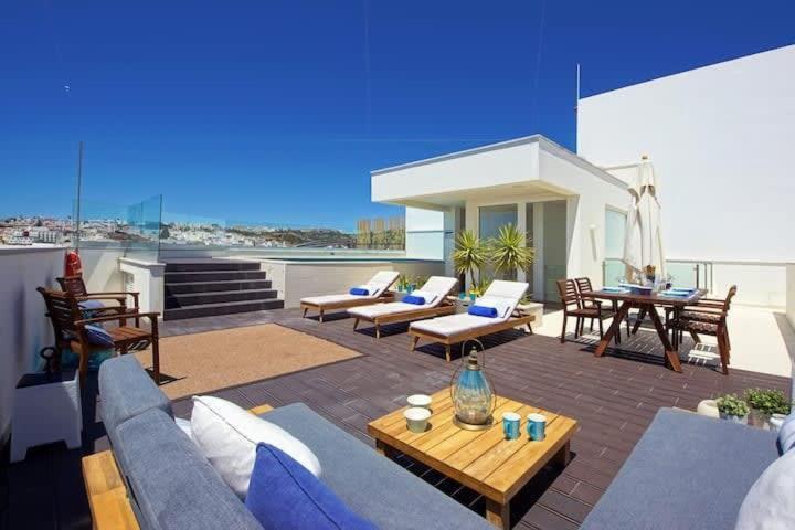 Villa Dior View - Luxury beachfront villa with rooftop pool view 5