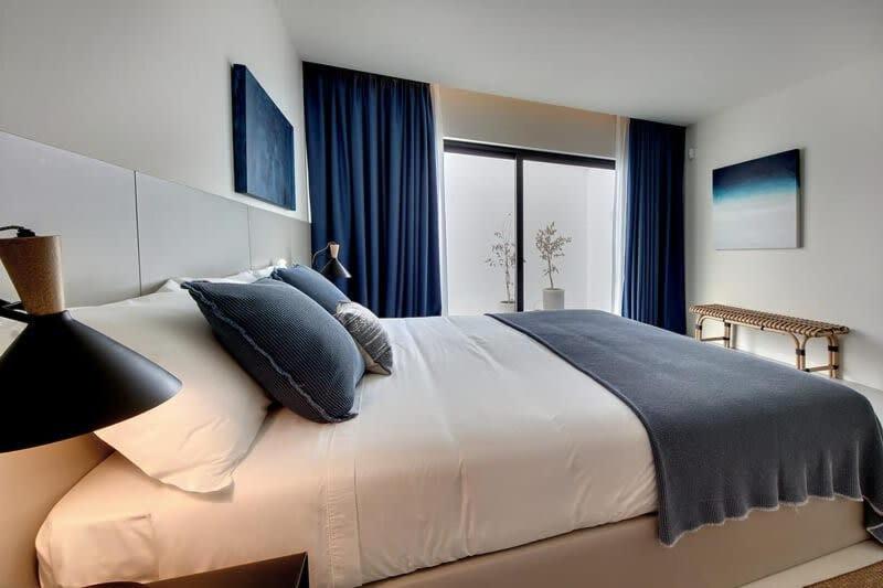 Casa Nova Azul - sea views heart of Old Town view 4