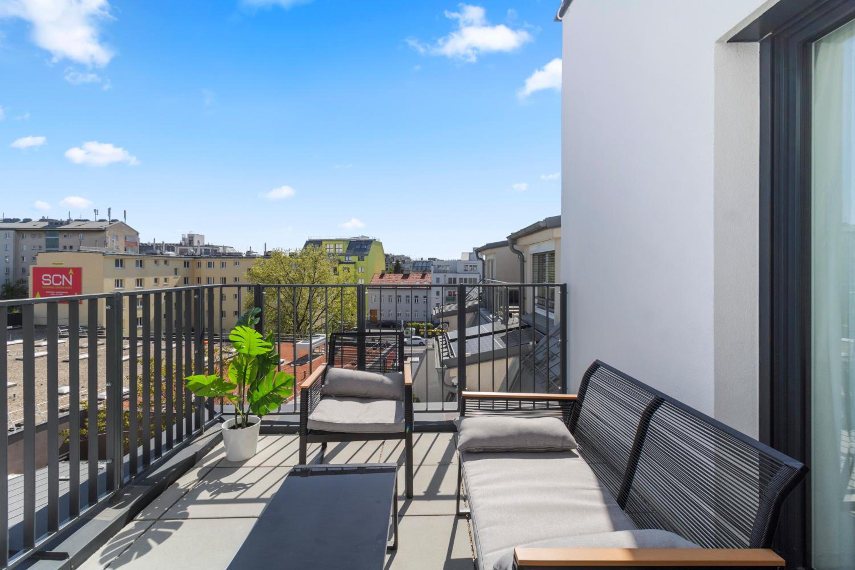 Long Term Stay - Near Klinik Floridsdorf - On-Site Parking for 19,90 Eur