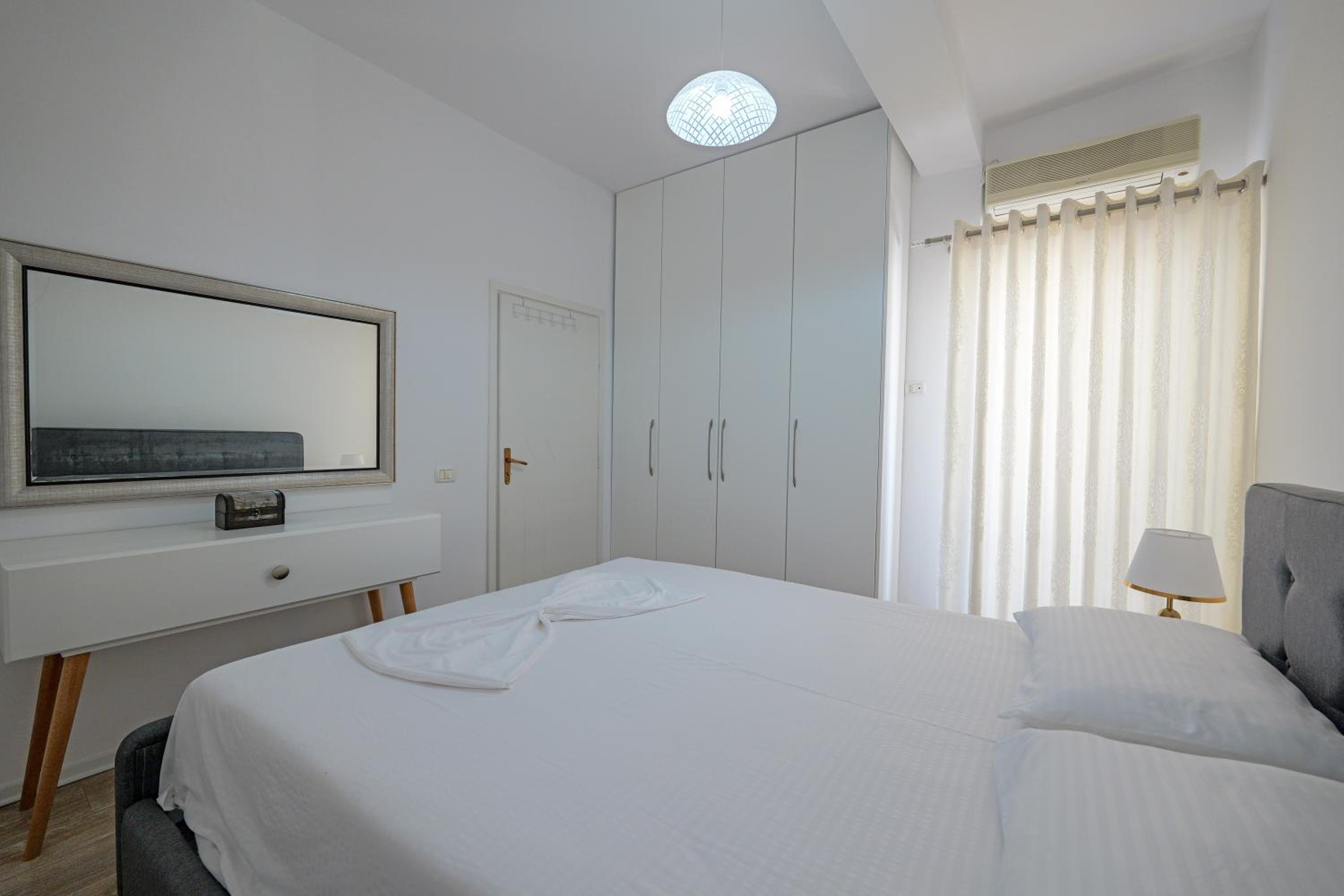 Emiljano Apartment