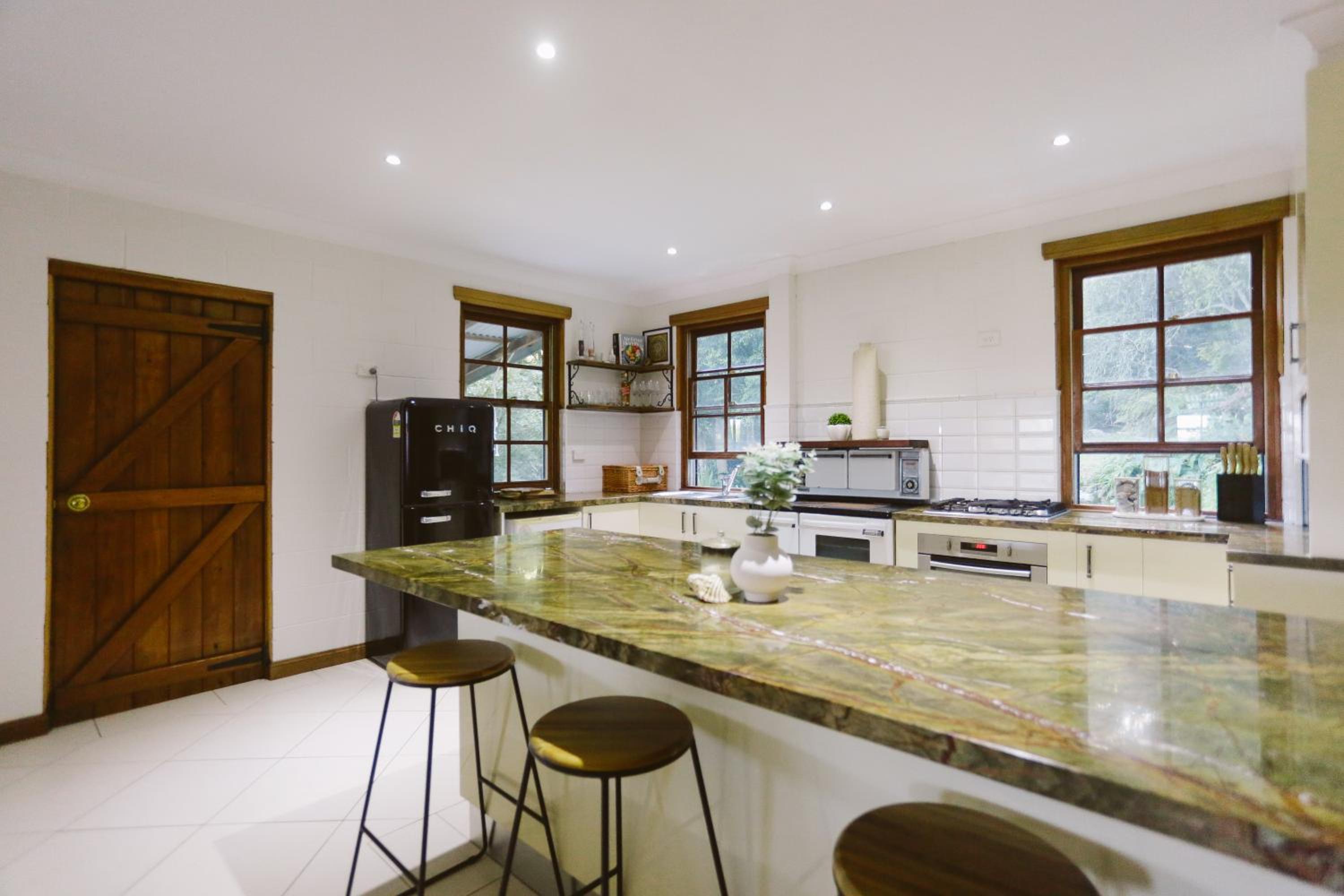Hinterland Retreat on 30 acres - Sleeps 6