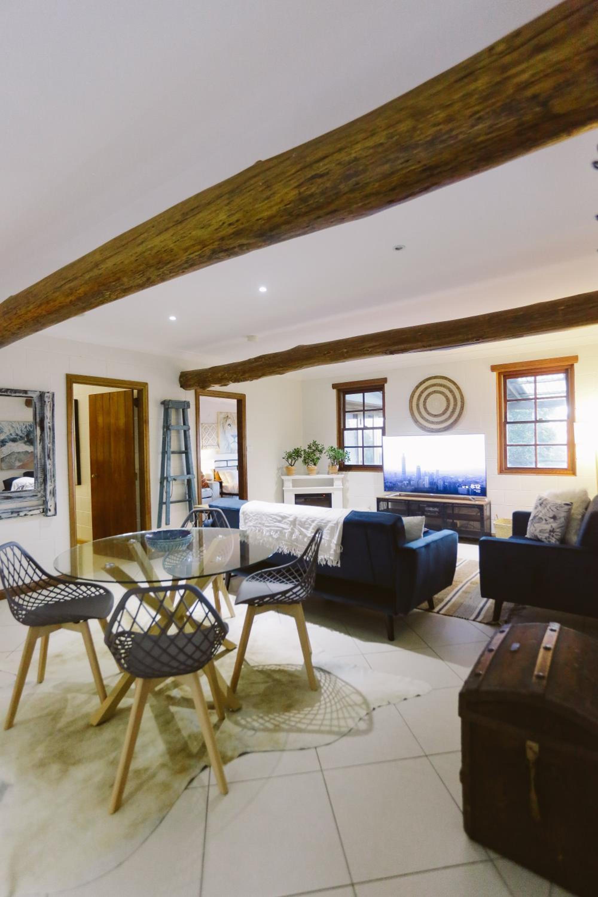 Hinterland Retreat on 30 acres - Sleeps 6