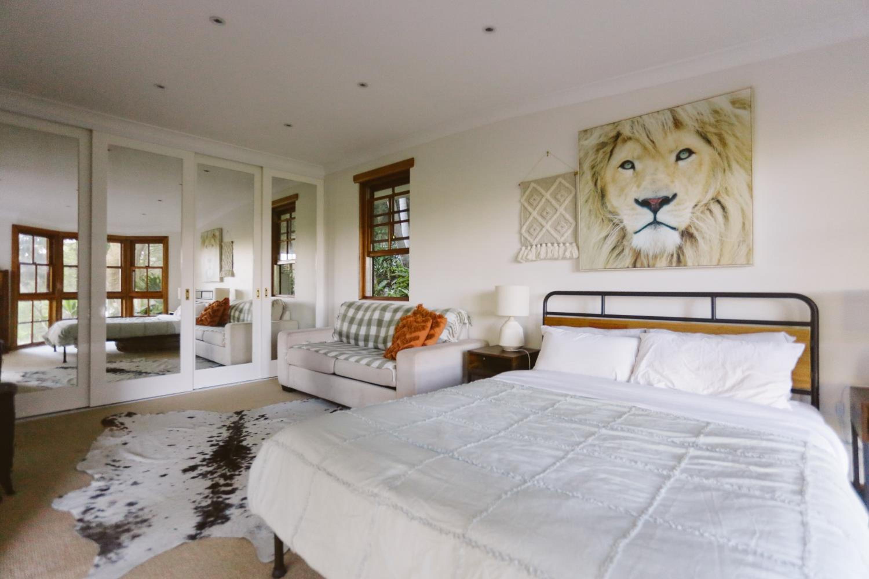 Hinterland Retreat on 30 acres - Sleeps 6