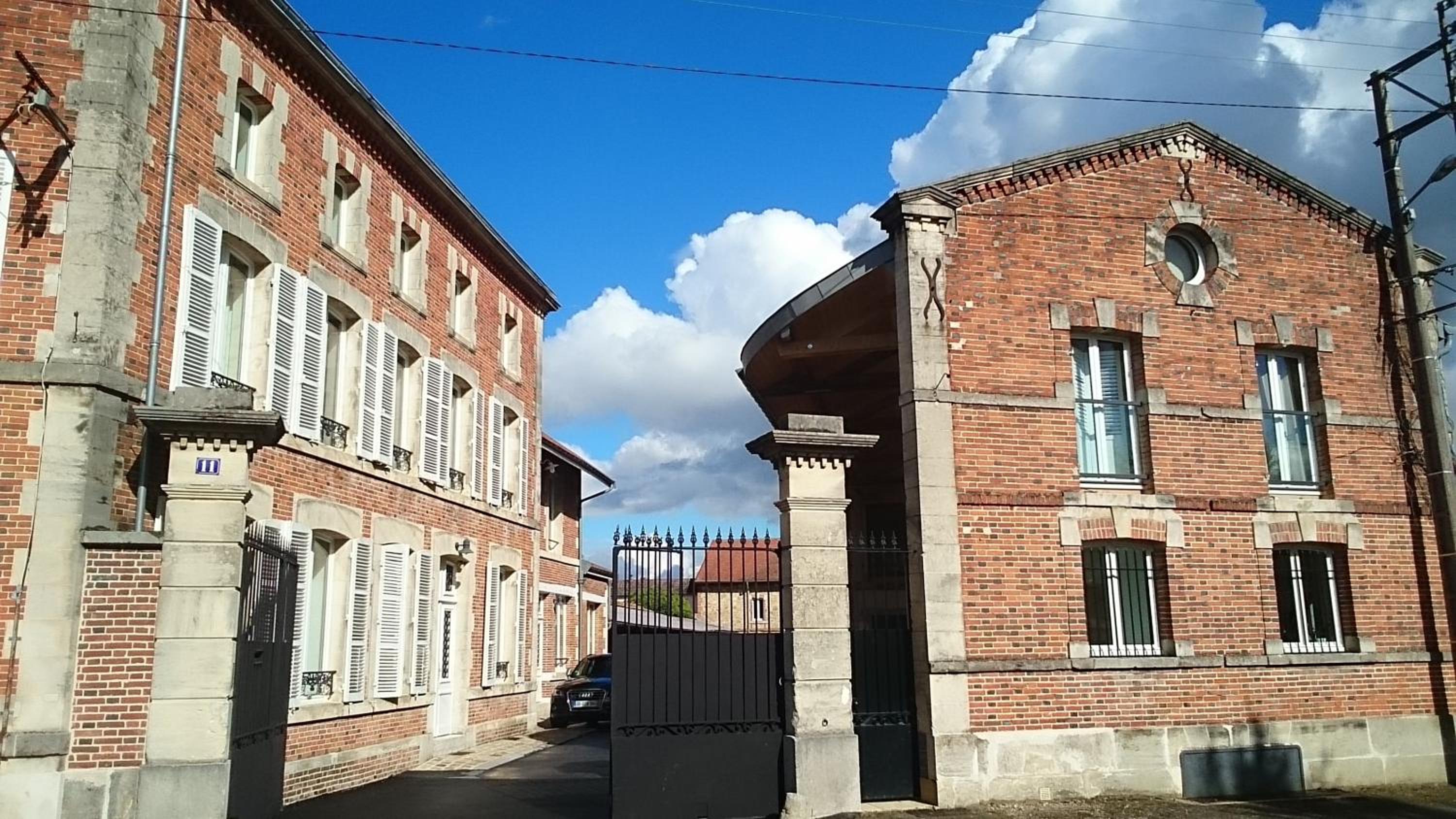 Photo 12