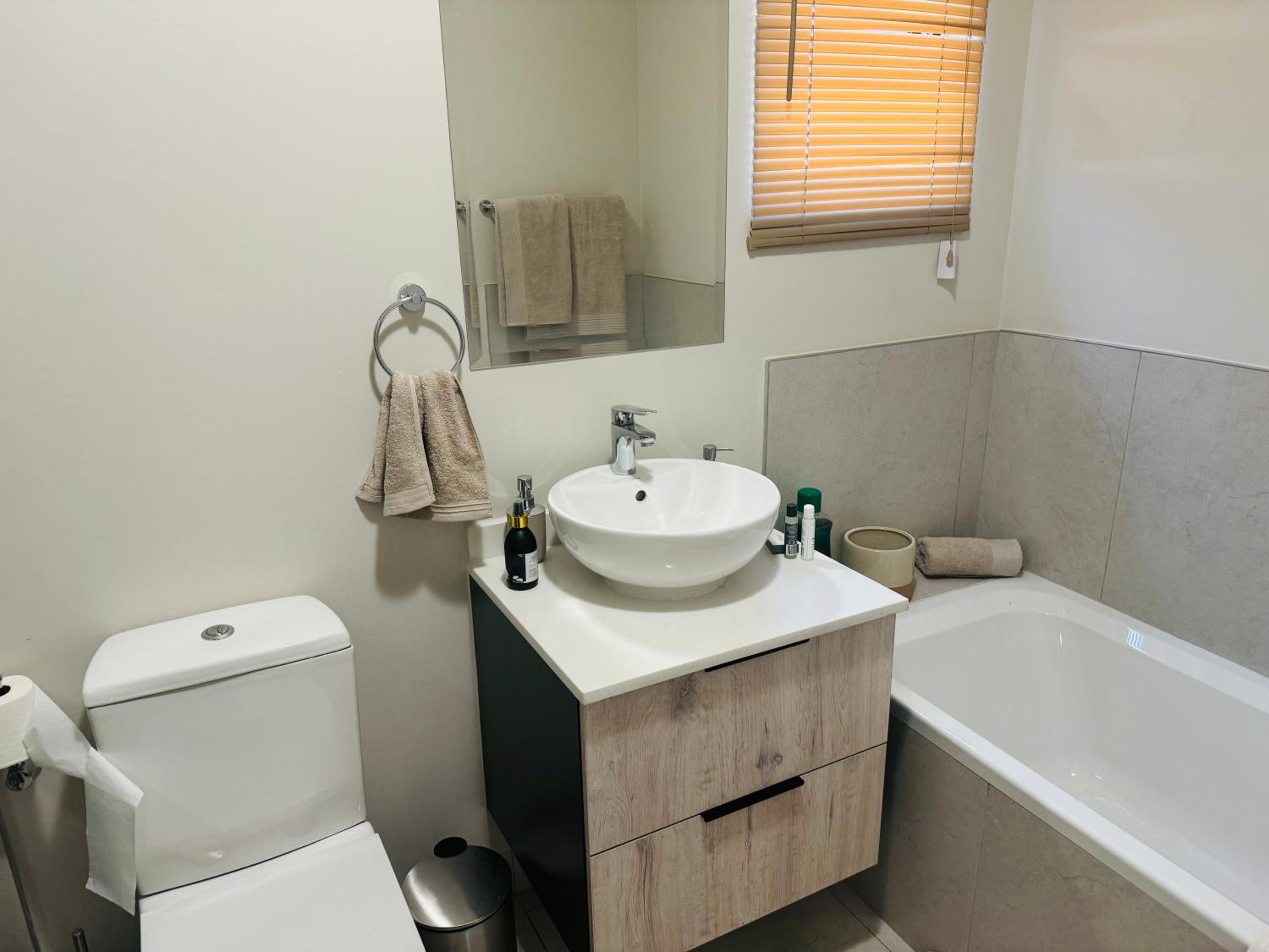Luxury 3 Bedroom Apartment in Carlswald