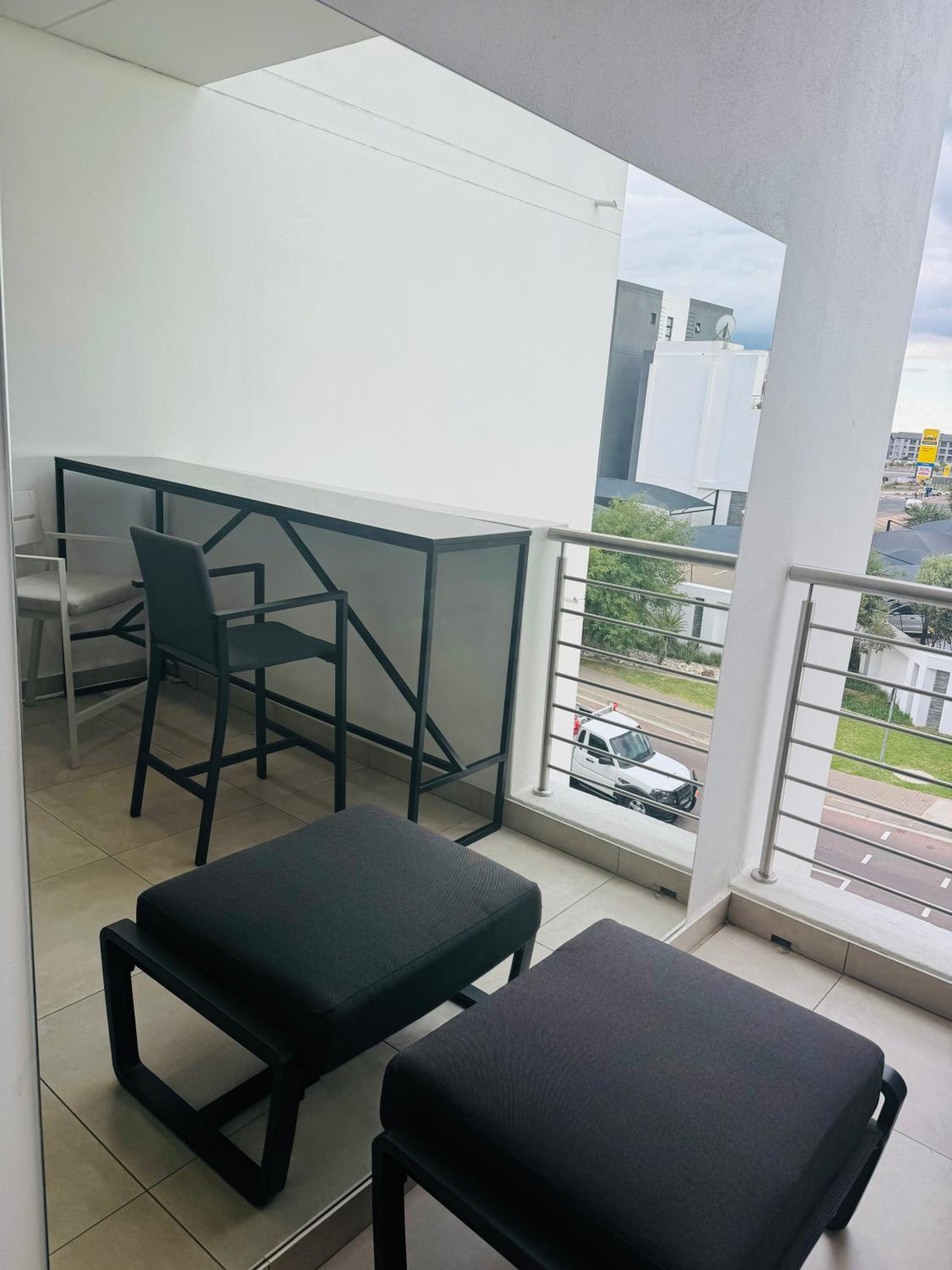 Luxury 3 Bedroom Apartment in Carlswald